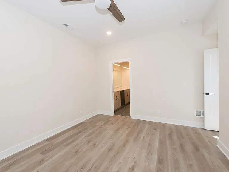 3762 S Indiana Ave #3 — Photo 14