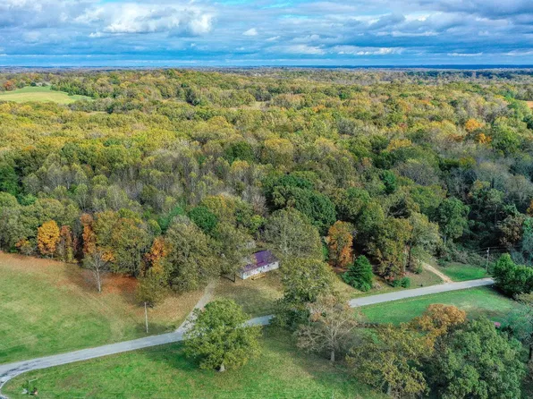 725 Clear Lake Rd, Mc Kenzie, TN 38201