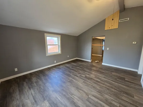 54 Carleton Ave, Shelby, OH 44875