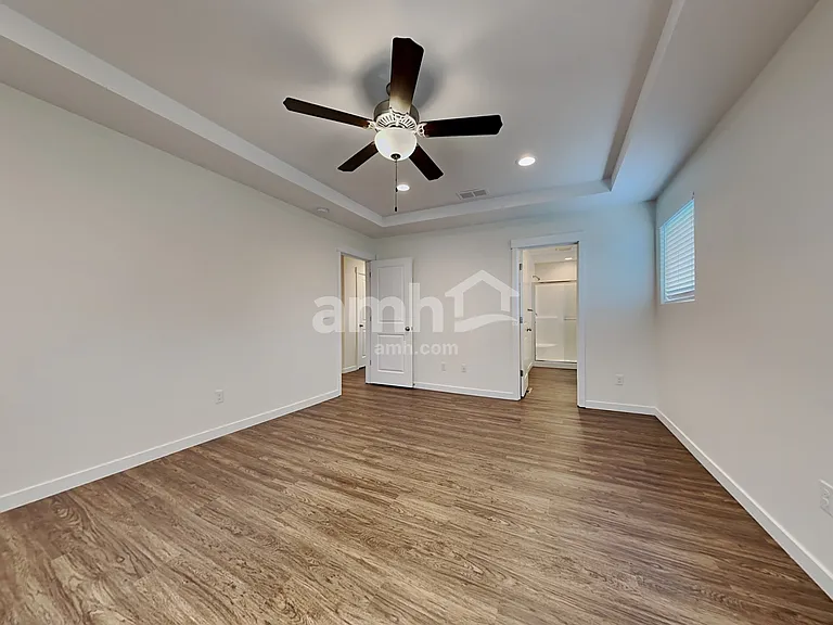 1013 NE 11th Way — Photo 12