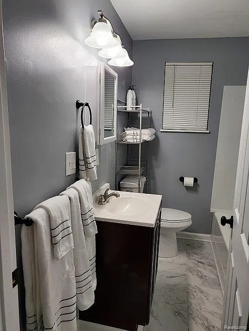 2 bed, 1.0 bath, 630 sqft, $1,700 — Photo 3