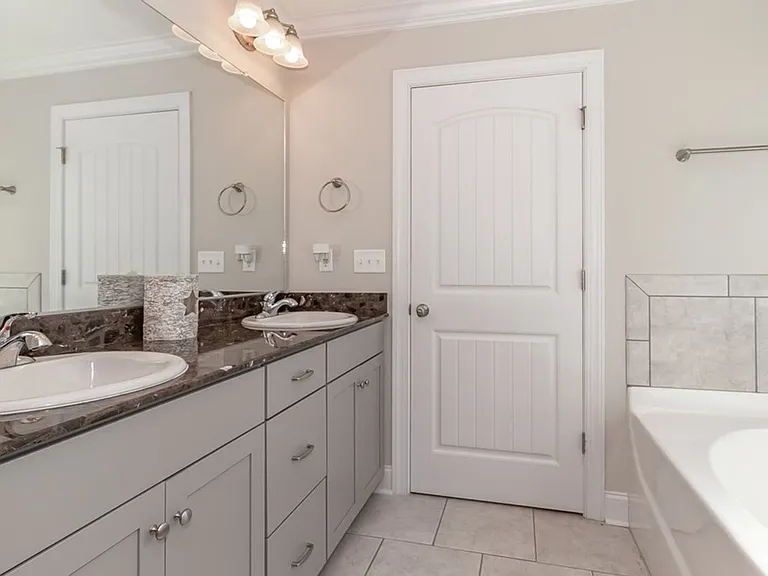 2112 Kinsale Ave — Photo 27