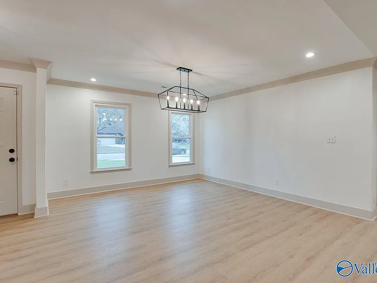2042 Rosebury Ln SW — Photo 6