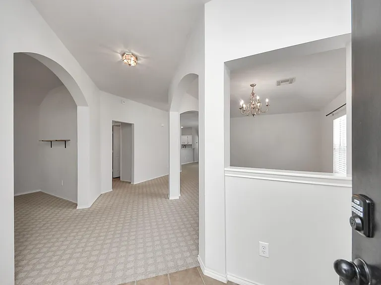 20418 Port Bishop Ln — Photo 3