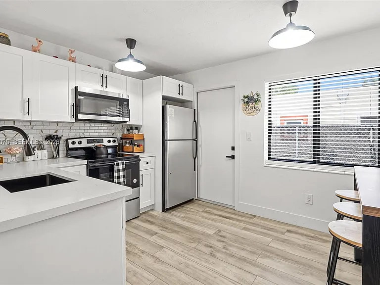 11002 NE 13th Ave — Photo 4