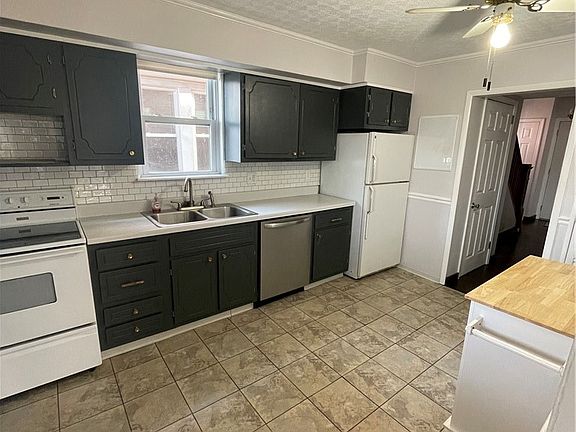 4th image of 424 N 3rd St