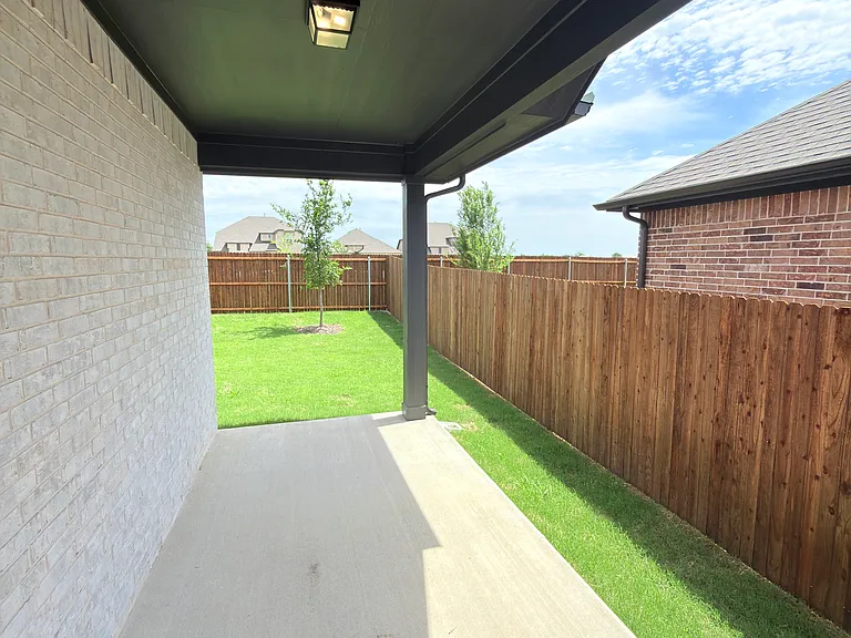1809 Gleasondale Dr — Photo 30