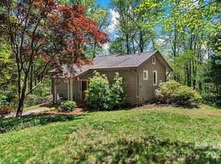 27 Stokes Dr, Asheville, NC 28805