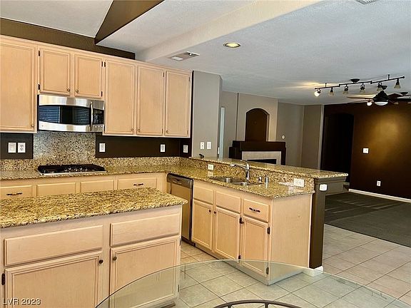 4th image of 8616 Chiquita Dr