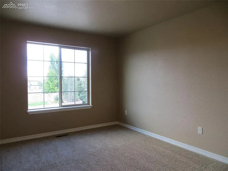 3075 Looking Glass Way — Photo 26