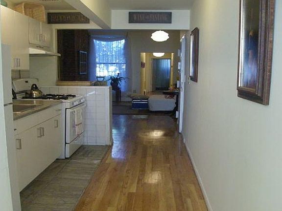 2nd image of 687 Lincoln Pl APT 1