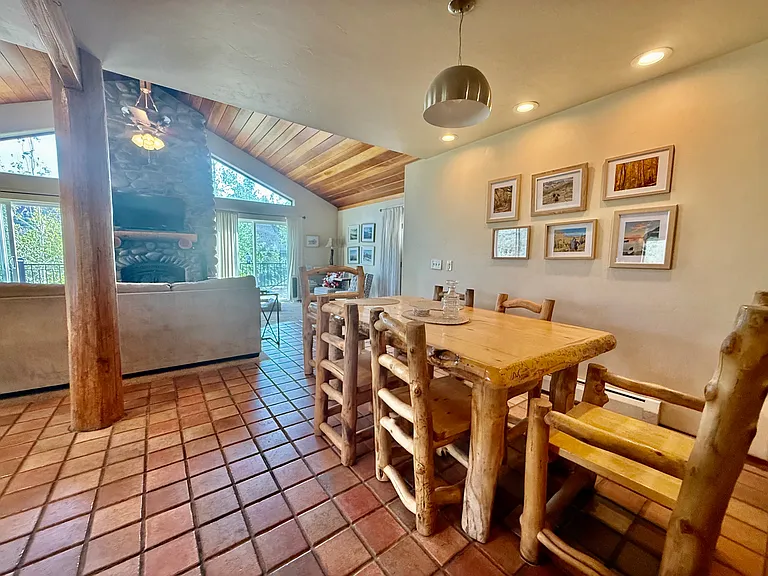 7910 Boothill Dr — Photo 10