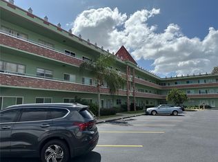 2359 Finlandia Ln APT 27, Clearwater, FL 33763