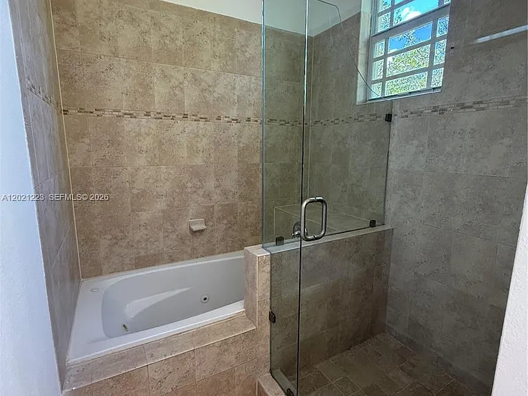 1247 NE 23rd Ave — Photo 20