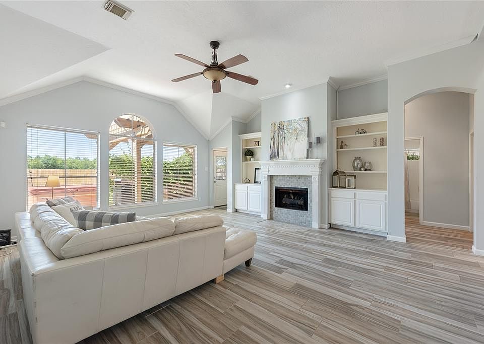 1st image of 4162 Galloway Dr