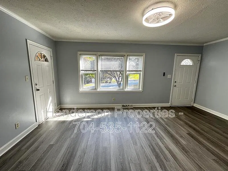 2 bed, 1.0 bath, 1089 sqft, $1,550 — Photo 3