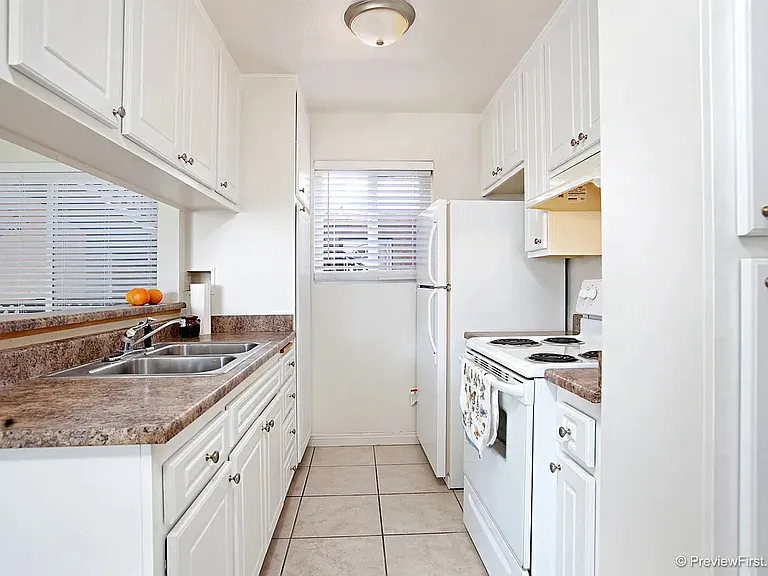3780 Swift Ave #7 — Photo 5
