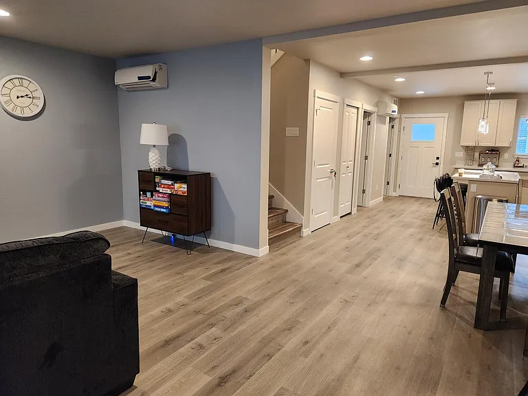 538 Shattuck Ave S — Photo 12