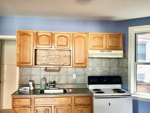 2nd image of 54-18 Flushing Ave #2F