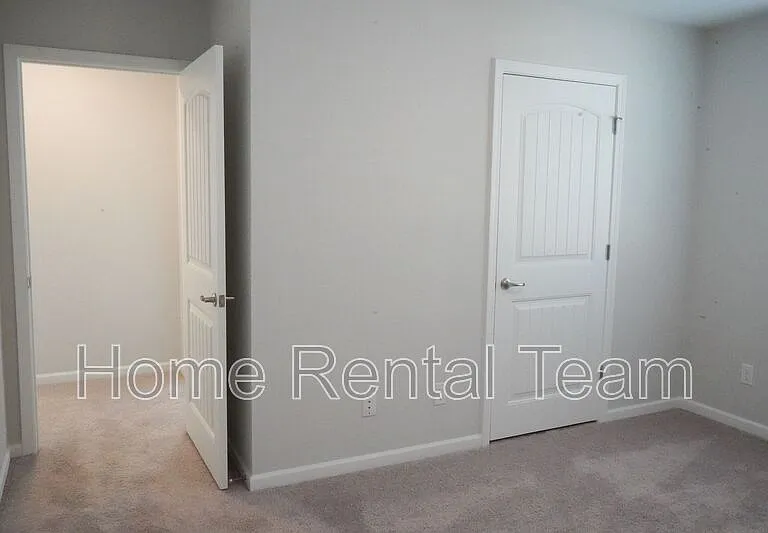 142 Brookline Dr — Photo 37