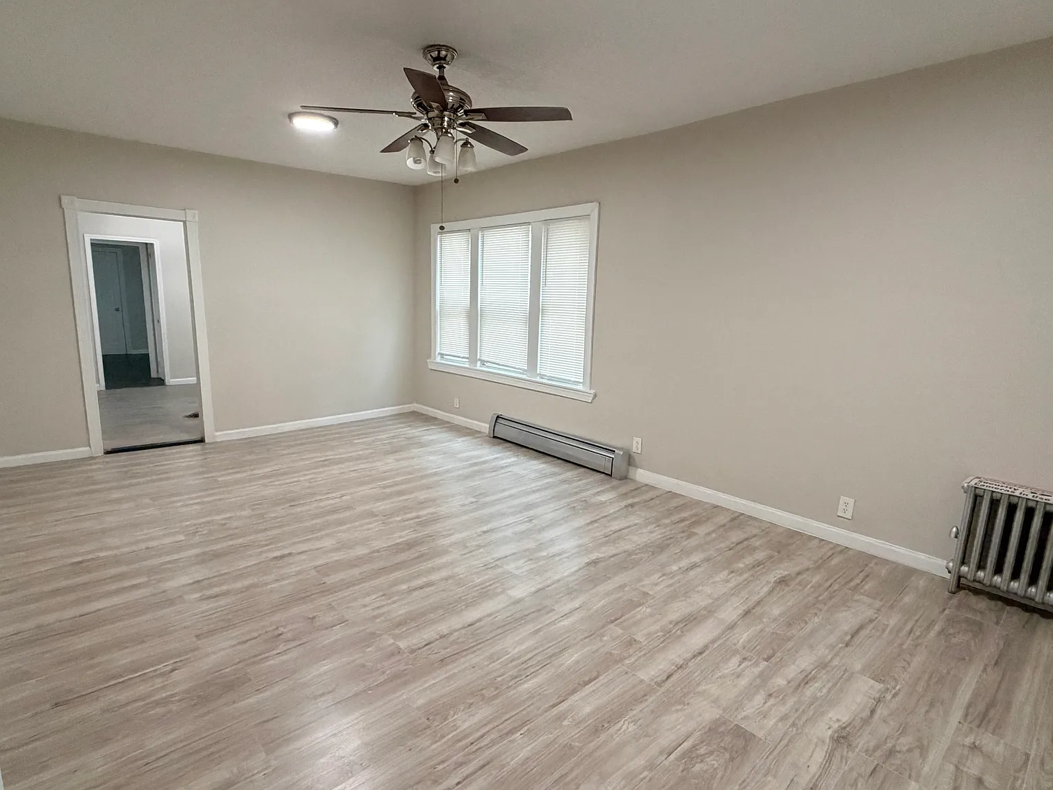 3 bed, $3,500 — Photo 1