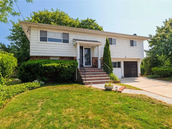 926 Phyllis Drive, Baldwin, NY 11510