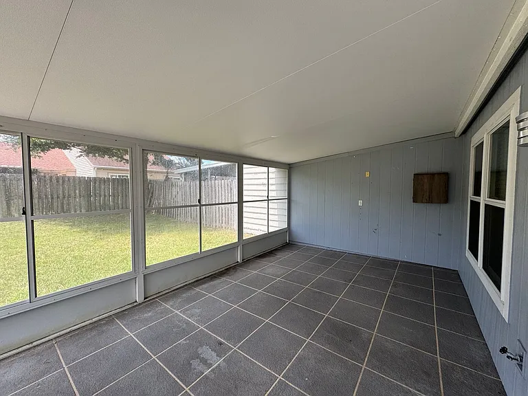 3117 Bridgeford Dr — Photo 21
