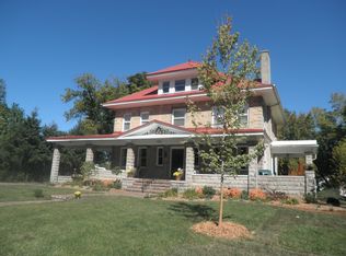 1333 E Walnut St, Springfield, MO 65802