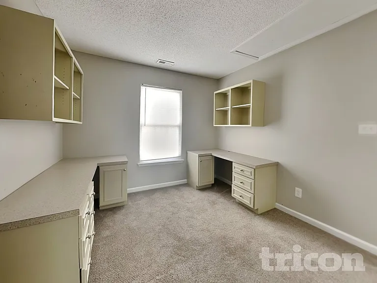 4812 Silverdene St — Photo 13