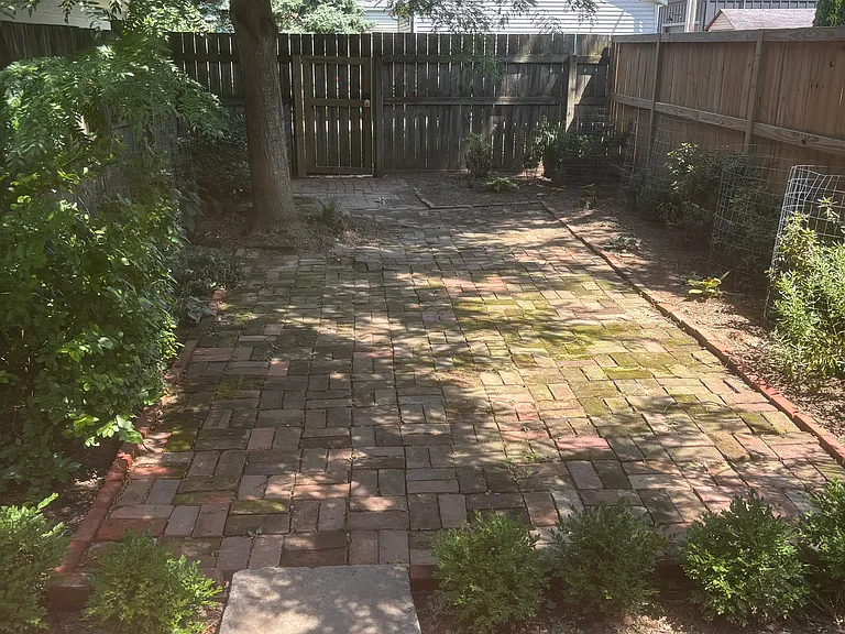 226 W 2nd Ave — Photo 16
