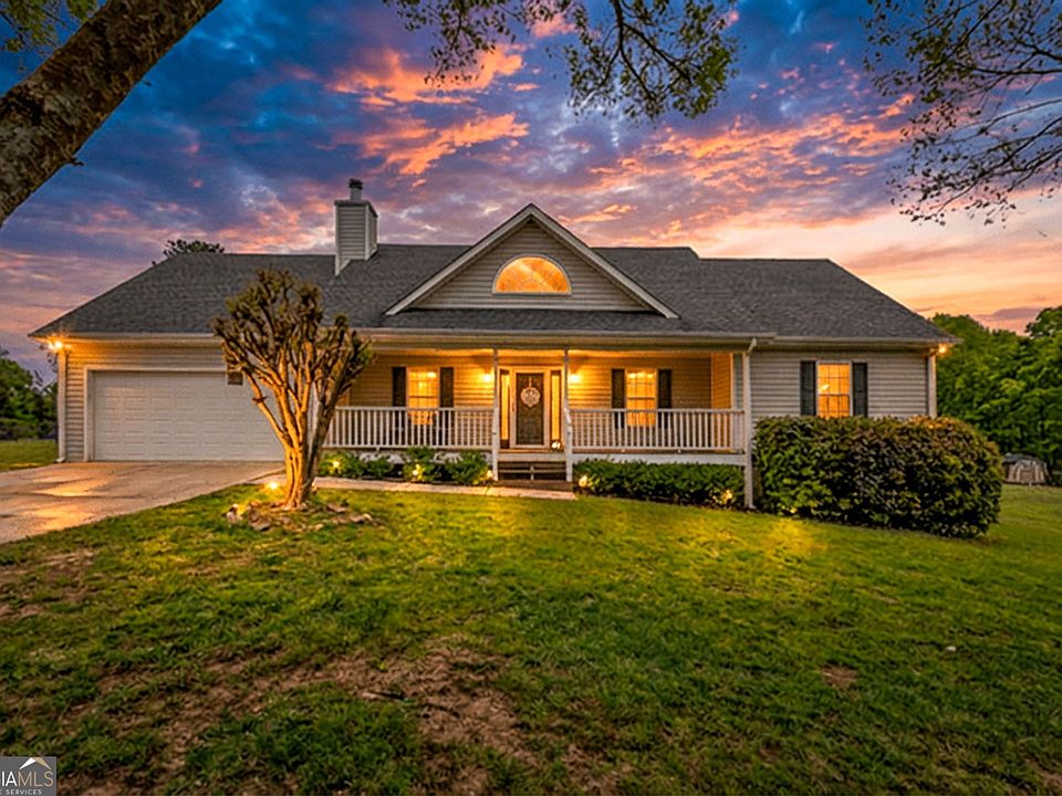 1st image of 205 Beulah Ln