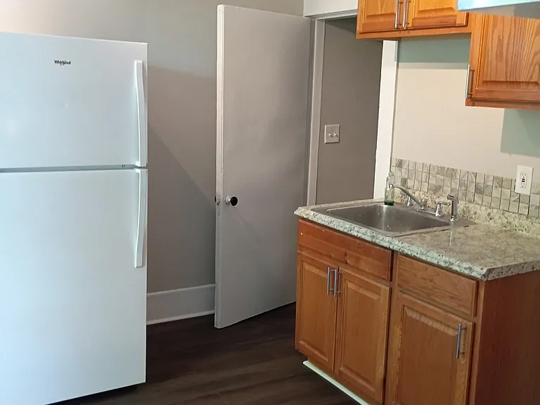 145 Crescent St #X — Photo 2