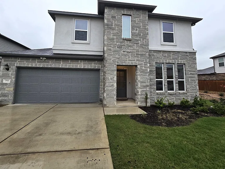 1916 Bradham Way — Photo 1