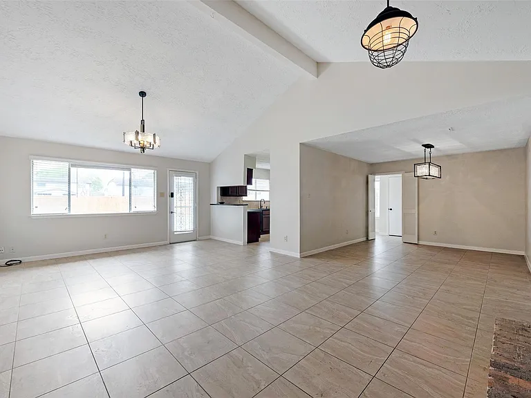 16419 Lost Quail Dr — Photo 7