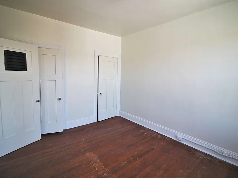 Avon Apartments — Photo 30