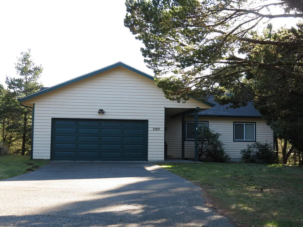 3509 NW Shore View Loop photo 1