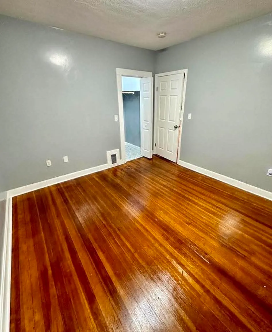 2 bed, 1.0 bath, 1200 sqft, $2,800 — Photo 4