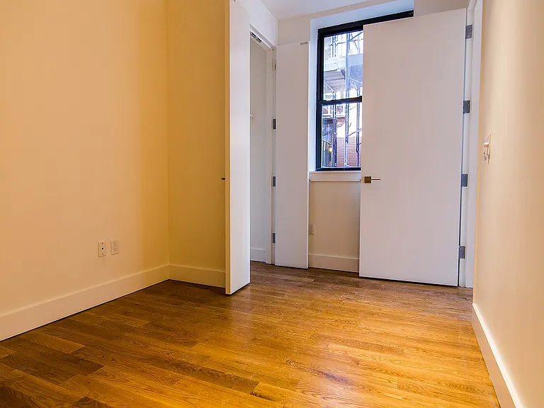69 Ten Eyck St #1D — Photo 6