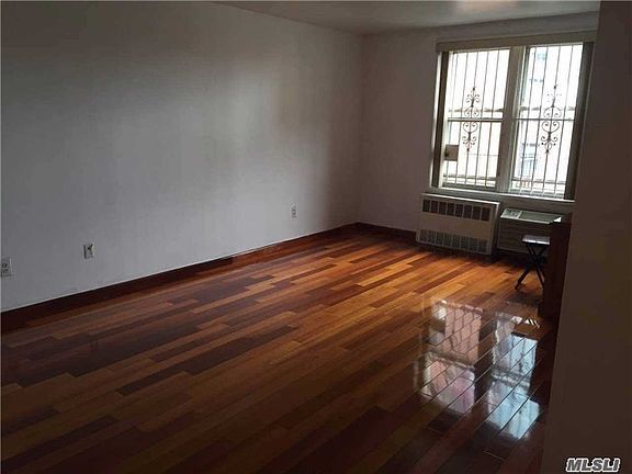 2nd image of 14215 Franklin Ave #6B