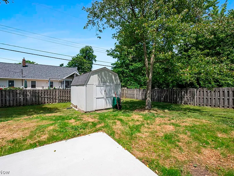 5034 Medhurst Ave — Photo 28
