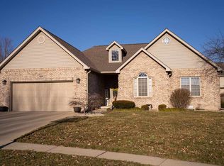 502 Hollowbrook Ct, Terre Haute, IN 47803