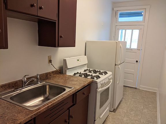 3rd image of 1405 W Jarvis Ave #2RE