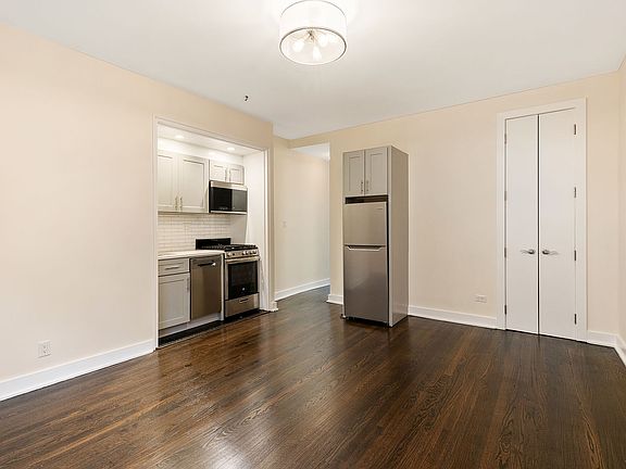 3rd image of 245 W 72nd St APT 6d