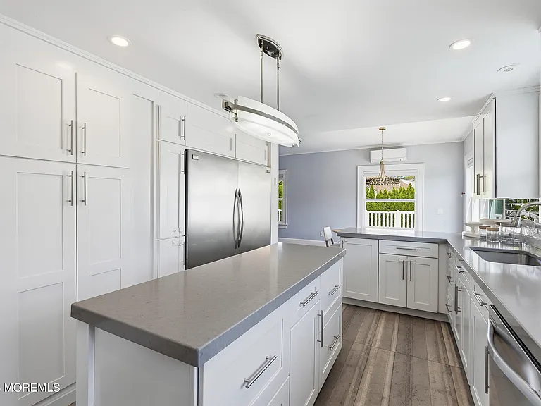 125 Cedar Ave — Photo 27
