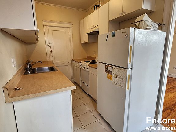 4th image of 1637 Commonwealth Ave #9M