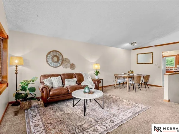 4932 S 56th St, Lincoln, NE 68516