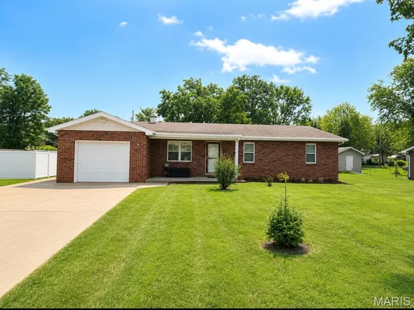 1310 Krei Blvd, Farmington, MO 63640