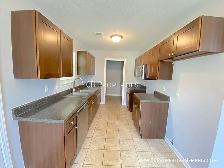 3403 Windy Hollow Cir — Photo 2