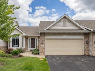 207 Round Hill Rd, Kalamazoo, MI 49009