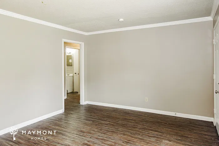 3 bed, 1.5 bath, 1320 sqft, $1,425 — Photo 3